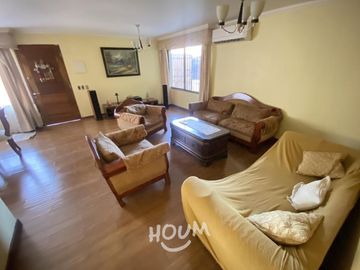 CASA EN VENTA CALLE PINTOR ARTURO GORDON