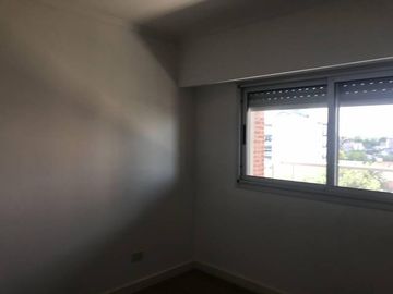 Departamento RETASADO, en VENTA, a estrenar, con 3 dormitorios y balcón terraza en Tigre Centro
