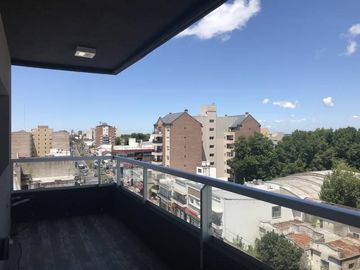 Departamento RETASADO, en VENTA, a estrenar, con 3 dormitorios y balcón terraza en Tigre Centro