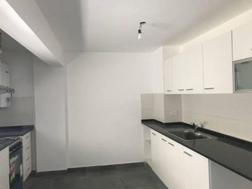 Departamento RETASADO, en VENTA, a estrenar, con 3 dormitorios y balcón terraza en Tigre Centro