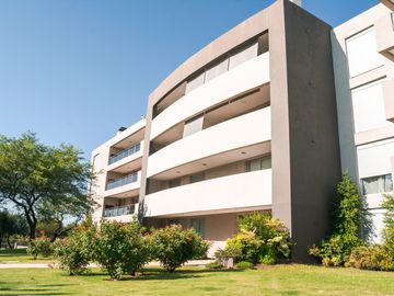 Departamento de 2 dormitorios en Venta en El Collado Condominio Privado, Valle Escondio