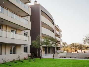 Departamento de 2 dormitorios en Venta en El Collado Condominio Privado, Valle Escondio