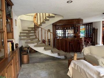 Hermosa casa en venta en Parques del Pedregal.