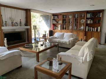 Hermosa casa en venta en Parques del Pedregal.