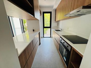 Departamento de 2 ambientes CON DETALLES DE CATEGORÍA en venta, en San Isidro.