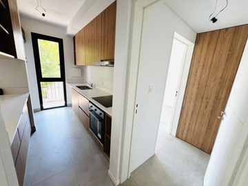 Departamento de 2 ambientes CON DETALLES DE CATEGORÍA en venta, en San Isidro.