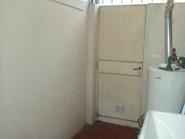 PH interno de 2 dorm C/patio. Banfield Este.