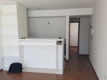 Departamento monoambiente con cochera en venta La Plata