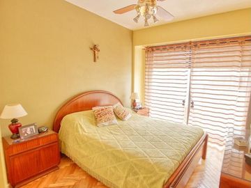 OPORTUNIDAD EXCELENTE SEMIPISO 4 AMB AL FRENTE C/ Dep SERVICIO y BALCÓN