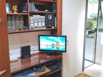 OPORTUNIDAD EXCELENTE SEMIPISO 4 AMB AL FRENTE C/ Dep SERVICIO y BALCÓN