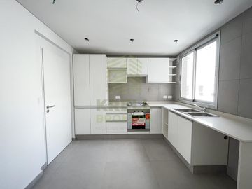 Hermoso departamento de 4 ambientes con dependencia - ENJOY INDEPENDENCIA