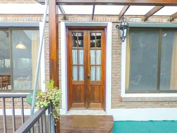 Casa en venta Rosario Arroyito Jardín Pileta.