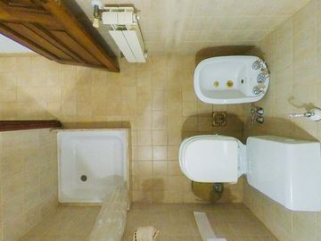 Casa en venta Rosario Arroyito Jardín Pileta.