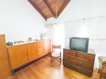Casa en venta Rosario Arroyito Jardín Pileta.