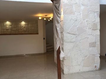 Casa en Venta en Paseo del Pedregal; Jardines de la Montaña