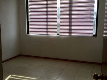Amplia casa en desniveles: Seguridad 24/7, jacuzzi y ubicación privilegiada