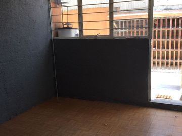 Amplia casa en desniveles: Seguridad 24/7, jacuzzi y ubicación privilegiada