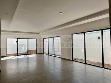 CASA EN VENTA EN CARRETERA NACIONAL