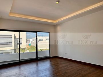 CASA EN VENTA EN CARRETERA NACIONAL