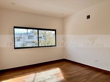 CASA EN VENTA EN CARRETERA NACIONAL