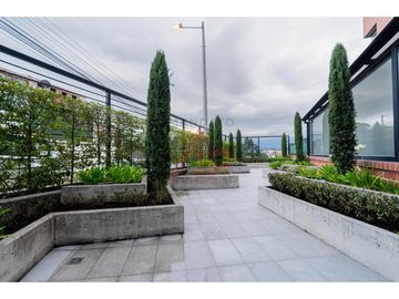 MODERNA Y ESTUPENDA SUITE EN VENTA EN AV 12 DE OCTUBRE CUENCA