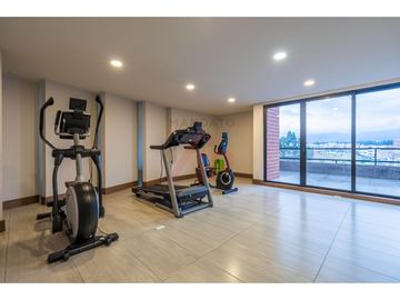 MODERNA Y ESTUPENDA SUITE EN VENTA EN AV 12 DE OCTUBRE CUENCA