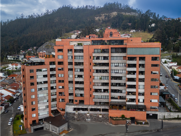 MODERNA Y ESTUPENDA SUITE EN VENTA EN AV 12 DE OCTUBRE CUENCA