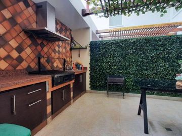 VENTA CASA - 3 DORMIT - ESTUDIO - PORSCHE - TANDA - NAYON