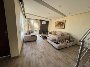VENTA CASA - 3 DORMIT - ESTUDIO - PORSCHE - TANDA - NAYON