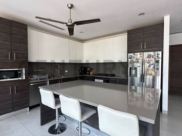 Venta Casa en Isla Mocoli con vista al lago  IvoZ