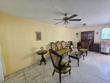 CASA 4 RECÁMARAS ZONA NORTE VERACRUZ EN EXCELENTE ESTADO