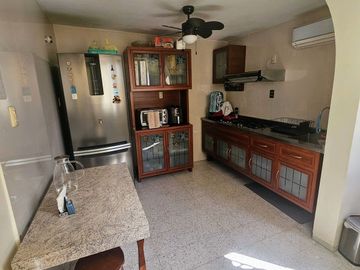 CASA 4 RECÁMARAS ZONA NORTE VERACRUZ EN EXCELENTE ESTADO