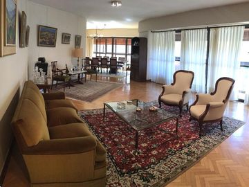 Venta departamento de 4 ambientes con cochera, en La Lucila