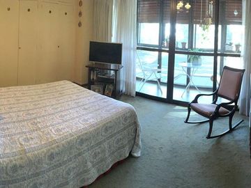 Venta departamento de 4 ambientes con cochera, en La Lucila