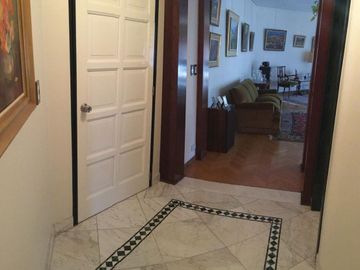 Venta departamento de 4 ambientes con cochera, en La Lucila