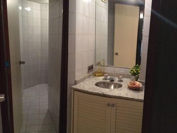 Venta departamento de 4 ambientes con cochera, en La Lucila