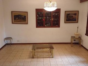 VENTA CASA 6 AMB 328 M2 COCHERA LANUS OESTE