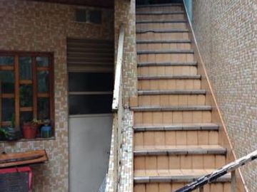 VENTA CASA 6 AMB 328 M2 COCHERA LANUS OESTE