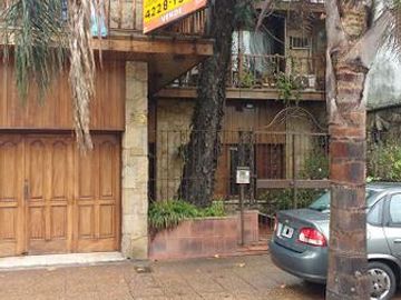 VENTA CASA 6 AMB 328 M2 COCHERA LANUS OESTE