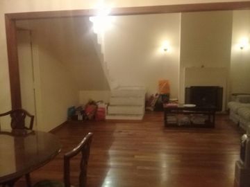 Importante Propiedad 4 dorm, garage, pileta, parrilla y fondo . Temperley