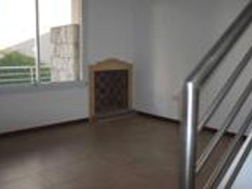 Casa / Dúplex - Adrogue - Categoría