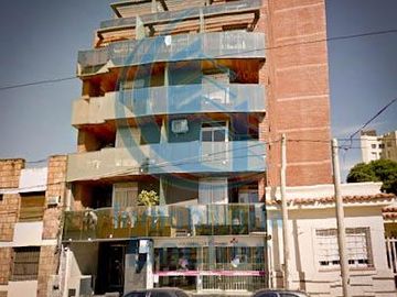 Dpto 1d Caseros al 1190 (2 cuadras Nuevo Centro Shoping)