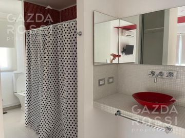 Importante propiedad de diseño moderno a la venta en barrio La Horqueta, Canning
