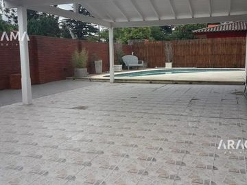 Juan B. Justo y B. Roldan - Barrio Uno