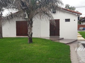 Juan B. Justo y B. Roldan - Barrio Uno