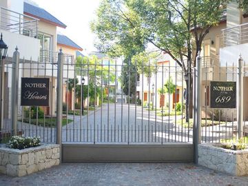 Casa - Dúplex - Adrogué - CATEGORÍA!!!