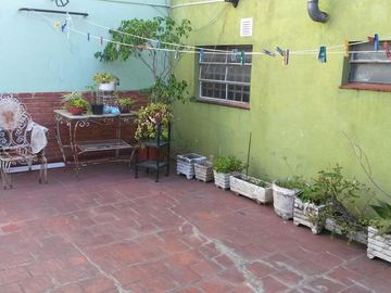 PH 3 ambientes con patio y terraza
