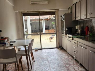 PH 3 ambientes con patio y terraza