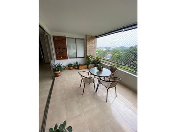 APARTAMENTO EN VENTA EN LA FLORA PISO 6 RENTANDO  (LSA)
