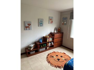 APARTAMENTO EN VENTA EN LA FLORA PISO 6 RENTANDO  (LSA)